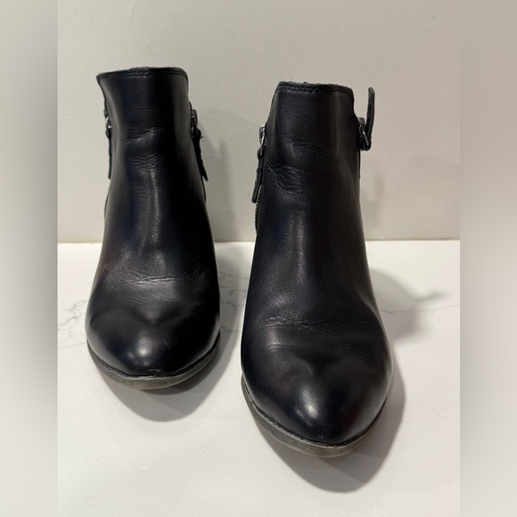 Frye - Judith Zip Bootie - Black Leather - Picture 2 of 13